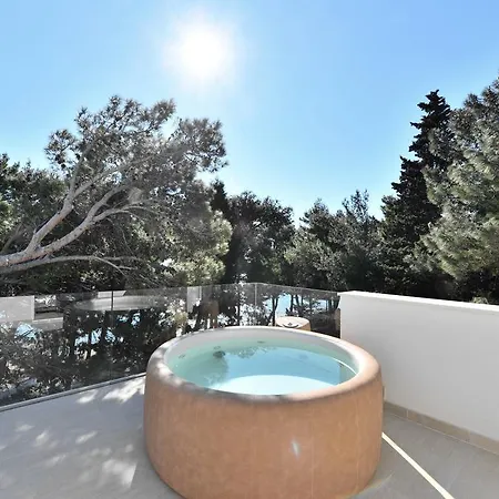 Chiponsky One - 5 Star Beachfront Apartamento