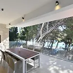 Chiponsky One - 5 Stars Beachfront