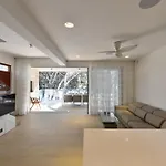 Chiponsky One - 5 Stars Beachfront