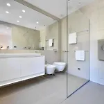 Chiponsky One - 5 Stars Beachfront * Bol