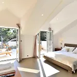 Chiponsky One - 5 Stars Beachfront * Bol