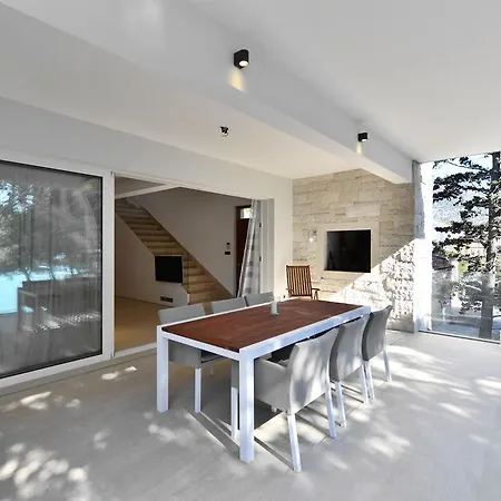 Apartment Chiponsky One - 5 Star Beachfront *