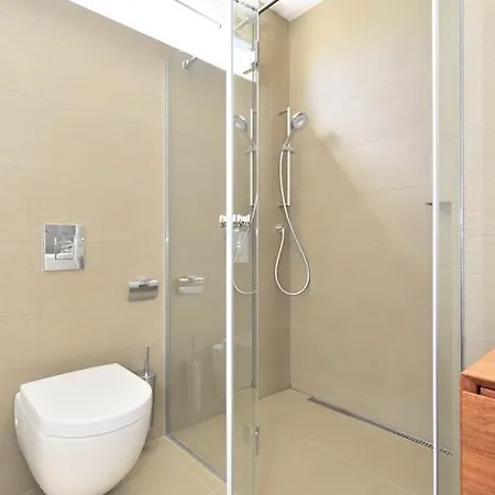 Chiponsky One - 5 Stars Beachfront * Bol