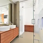 Chiponsky One - 5 Star Beachfront