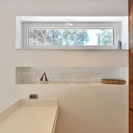 Chiponsky One - 5 Star Beachfront Apartmán Bol