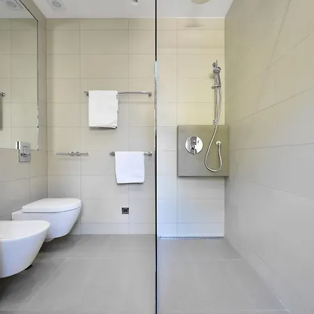 Chiponsky One - 5 Star Beachfront Apartmán Bol