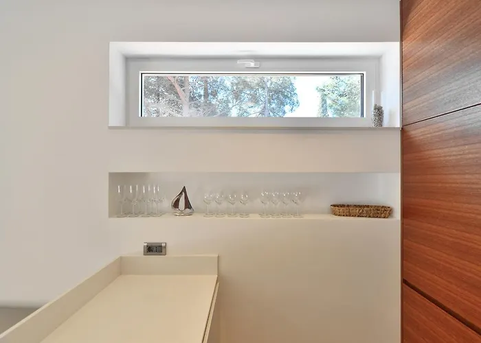 Chiponsky One - 5 Star Beachfront Daire Bol