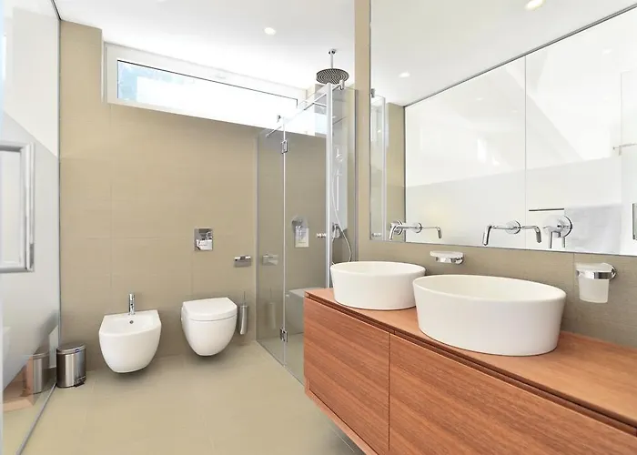 Chiponsky One - 5 Star Beachfront Daire