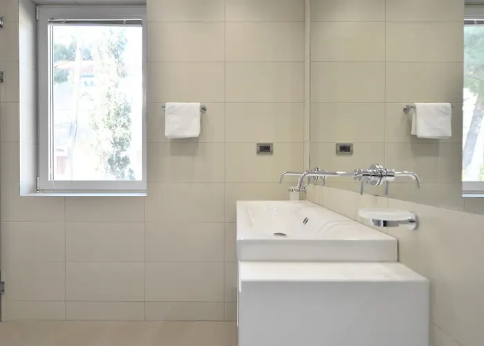 Chiponsky One - 5 Star Beachfront Daire *