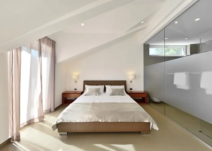 Chiponsky One - 5 Star Beachfront Daire
