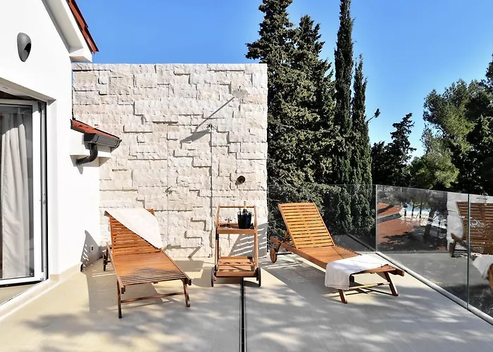 Chiponsky One - 5 Star Beachfront Daire *